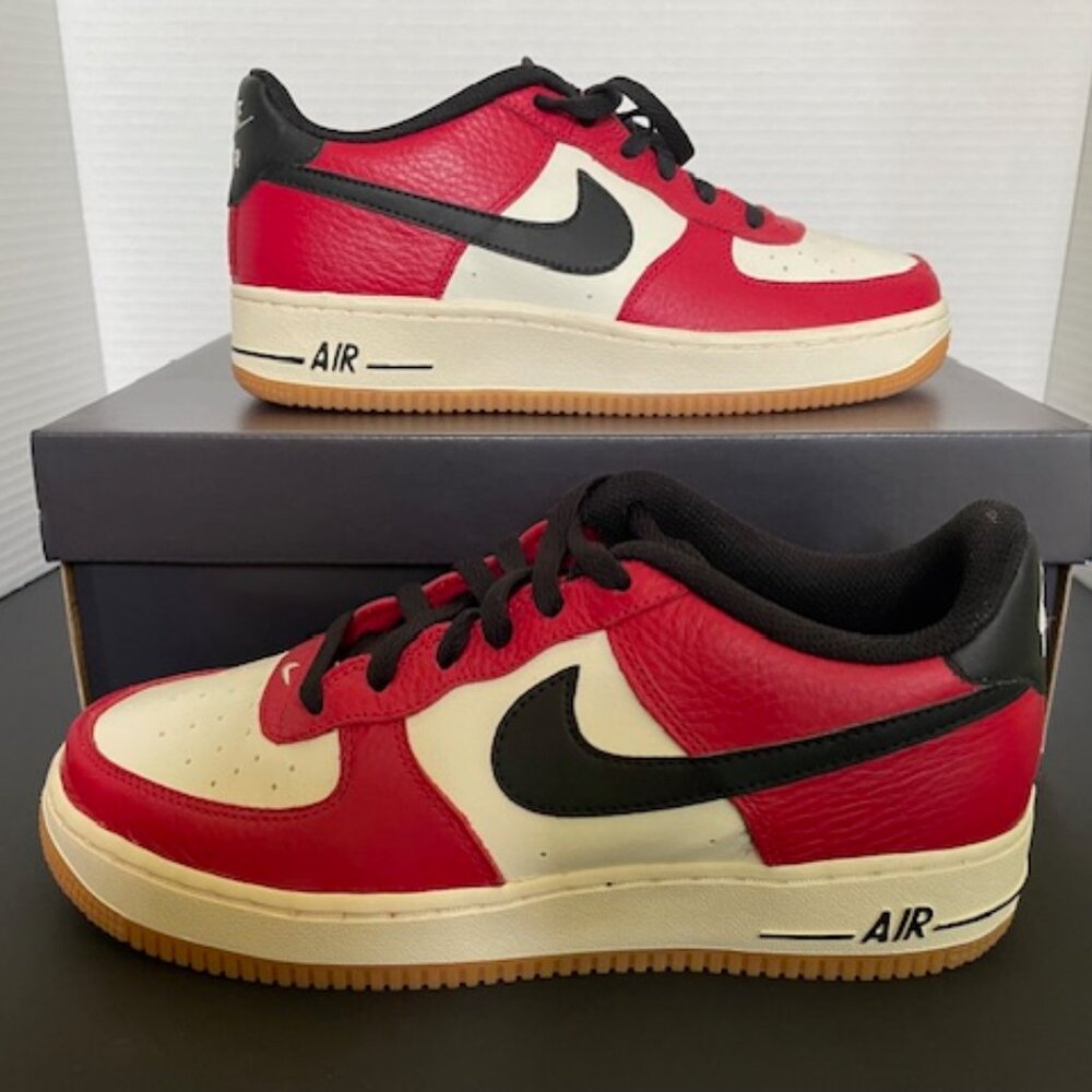 Nike Air Force 1 Chicago Bulls Colorway (Size 7Y = Men's 7 & W/8.5)